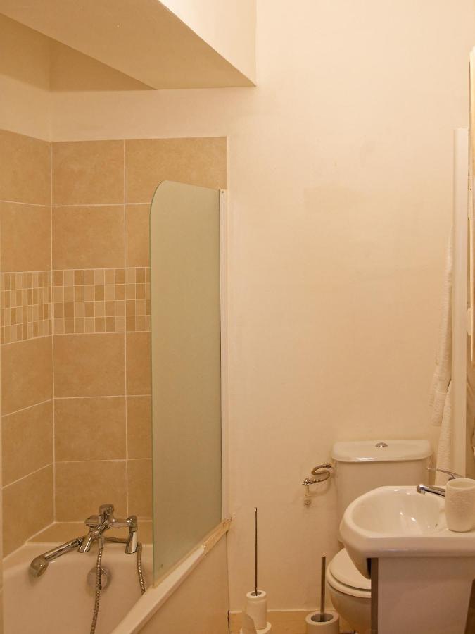 Maison Rives - Village Du Livre De Bed & Breakfast *