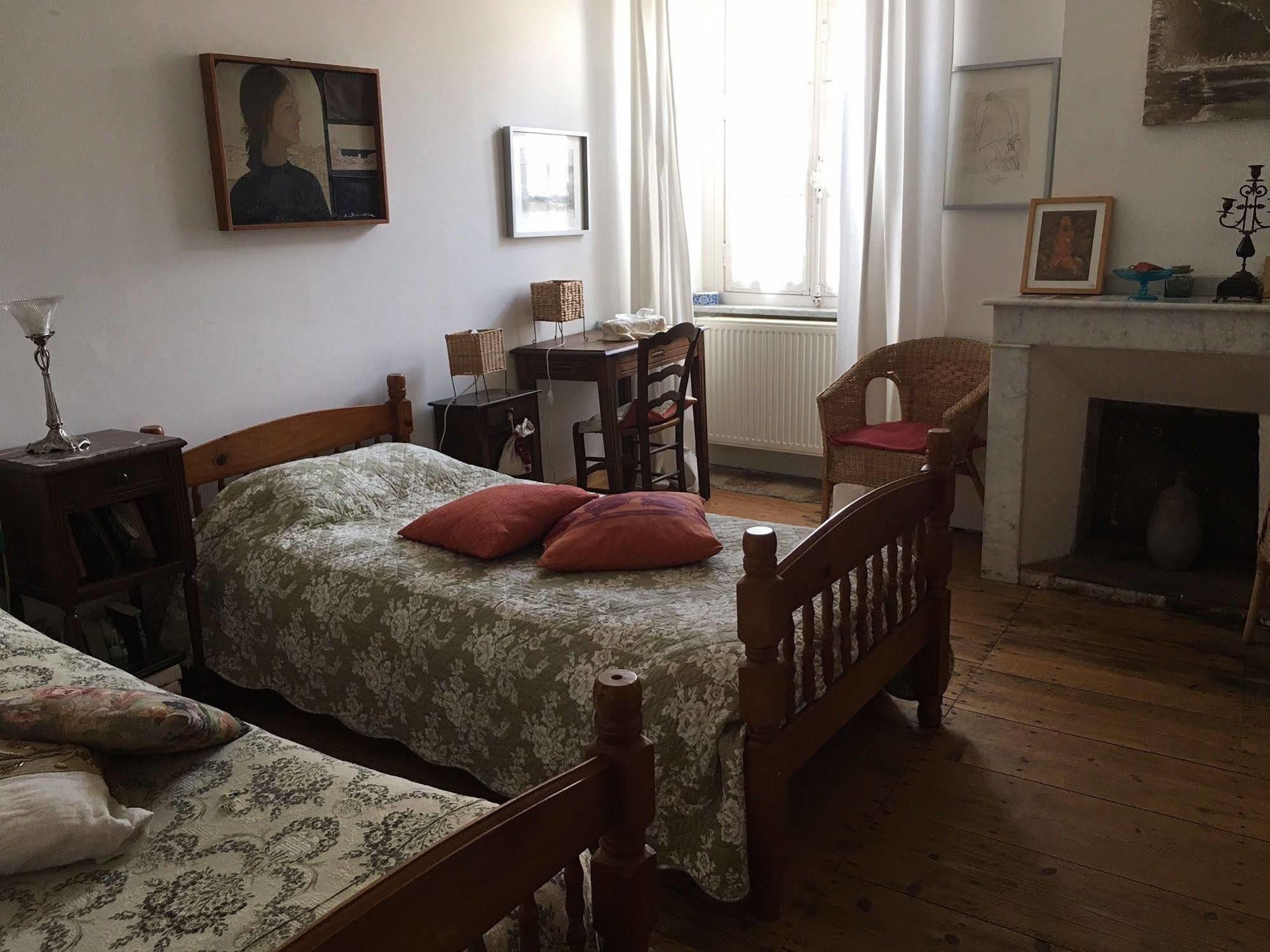 Bed & Breakfast Maison Rives - Village Du Livre De Montolieu