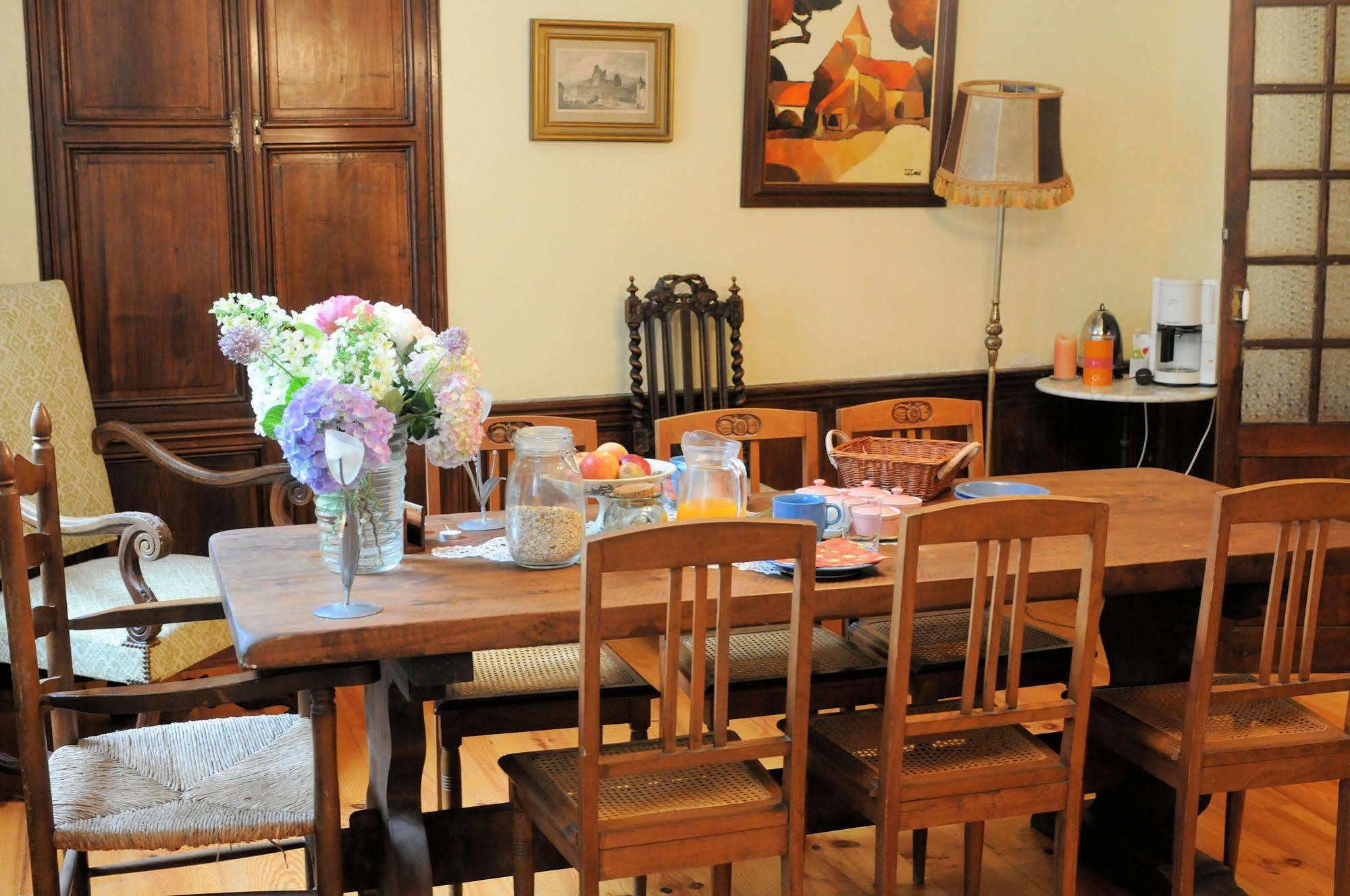 Bed & Breakfast Maison Rives - Village Du Livre De *
